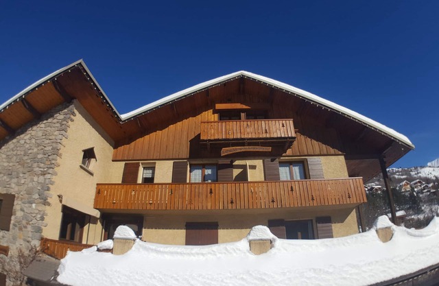 Vacation Rentals in Serre Chevalier 1400 in a chalet - resort center