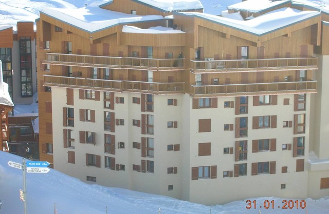 VAL THORENS STUDIO IN THE CENTER OF THE STATION 3 Adults or 2 Adults 2 children