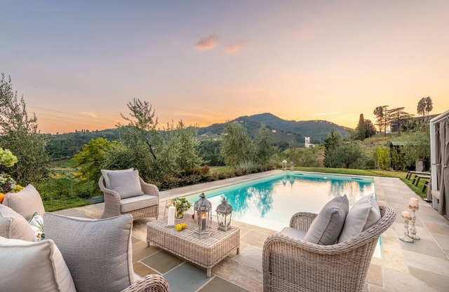 Valle del Sole Winery Farmhouse with Private Pool