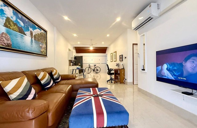 Valley 41 - 2 bdr Private Villa near Phuket Town