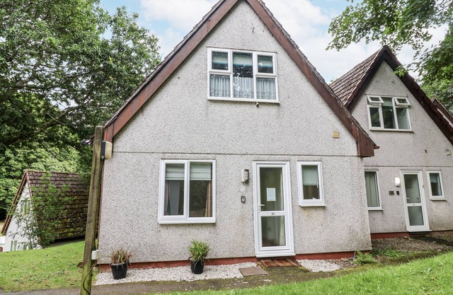 VALLEY LODGE 20, pet friendly, with pool in Gunnislake