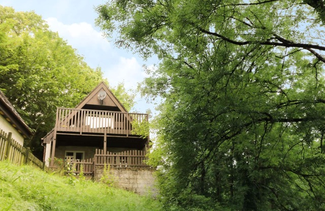 VALLEY LODGE 61, pet friendly, country holiday cottage in Callington