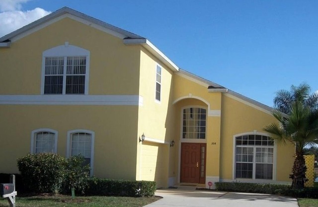 VALUE! 5 STAR HOME! Superhero/Disney Princess House W/Film & Gameroom, Lake View