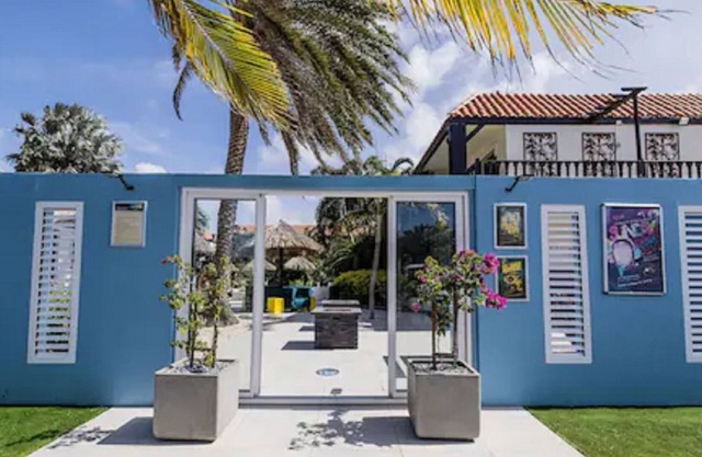 Van Gogh Inn Aruba