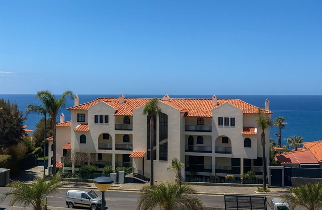 Varanda do Sol – Private Terrace with Sea View in Funchal