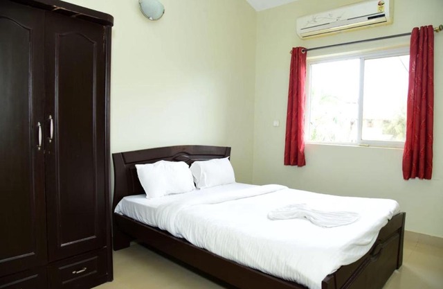 Varca beach- 2 bhk AC apartment