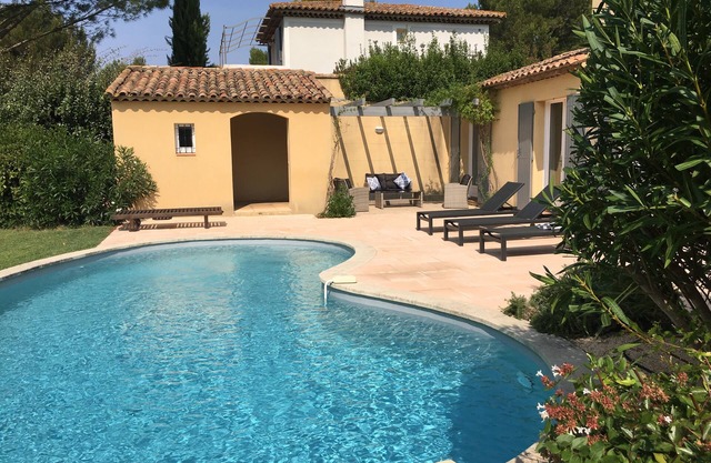 Vast Mas Provencal on the Pont Royal golf course mas-pont-royal.com