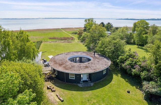 "Vemund" - 100m to the fjord by Interhome