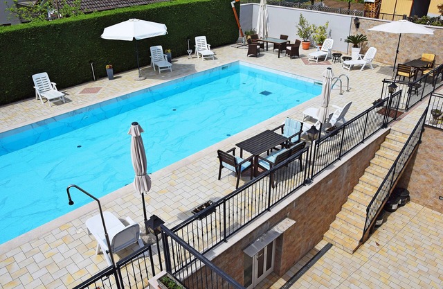 "Venice Hills" apartment in villa with private pool in Conegliano