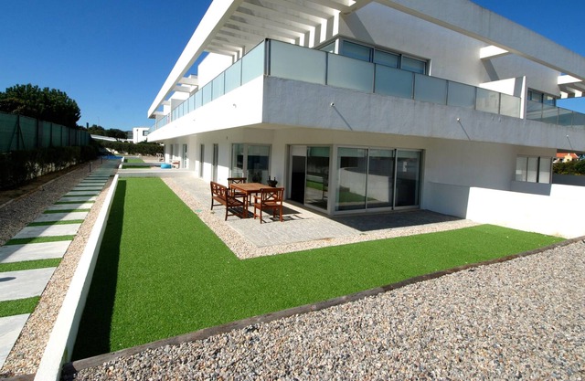 Verde - 2 bedroom apartment in complex with pool, play area and tennis court