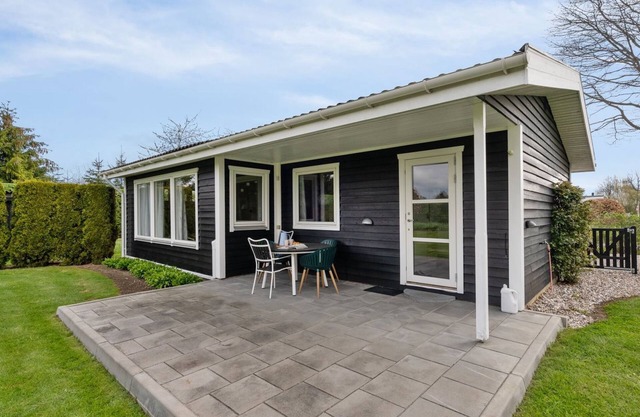 "Verneri" - 300m from the sea by Interhome