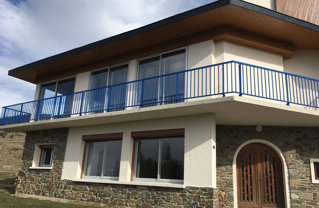 Very large house for 10 people with magnificent view