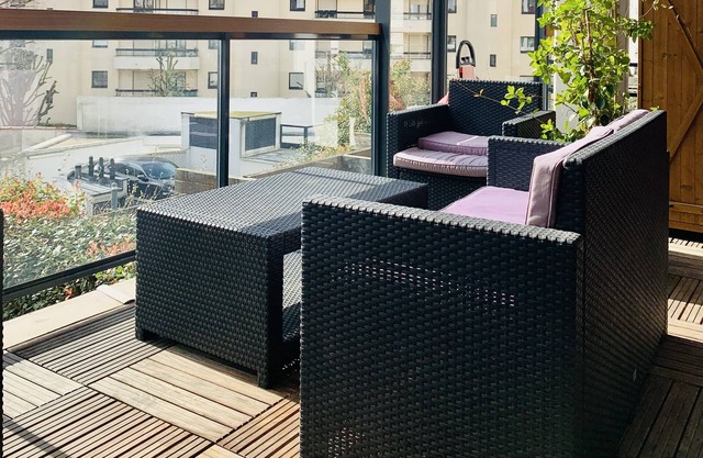 Very recent 4-room apartment with terrace, south-facing, close to amenities
