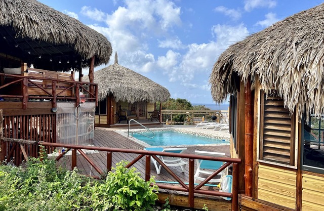Very Romantic Palapalodge with amazing view
