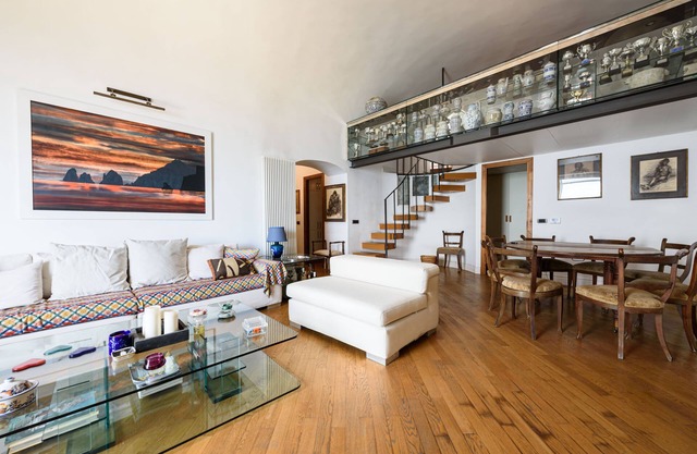 Via Posillipo 335 - Three Bedroom Apartment, Sleeps 6