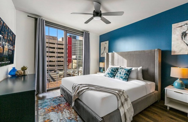 Vibrant NOLA 2BR Respite Condo with 2 Balconies
