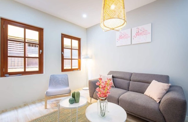 Vibrant Willemstad Stay with Artistic Flair