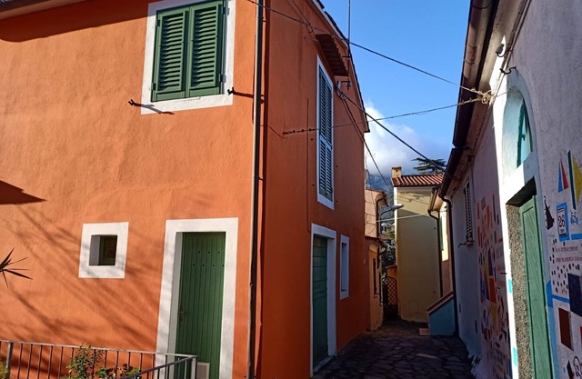 Vicolo del Maestro typical Marinese house