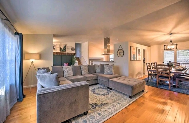 Viewhouse | Only 5 Minutes from USAFA