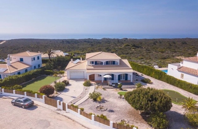 Vila OceanBreeze Aljezur 4 Bdrms10 Px Heated Pool Spacious & Cozy, Sea & Nature