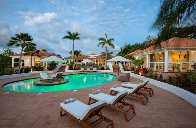 Vila Sun Reset-Luxury retreat :6 bedrooms villa in serene Terres Basses