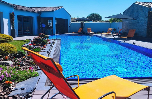 VILLA D'ARCHITECTE n A tranquil jewel ideally set in Sainte-Marie de Ré