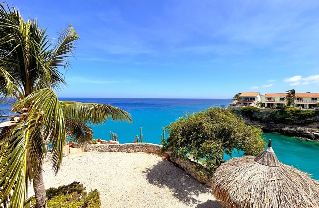 Villa #10 Lagun Blou Resort, 180-degree ocean view