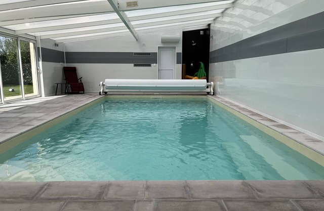 Villa 12 people swimming pool and indoor spa