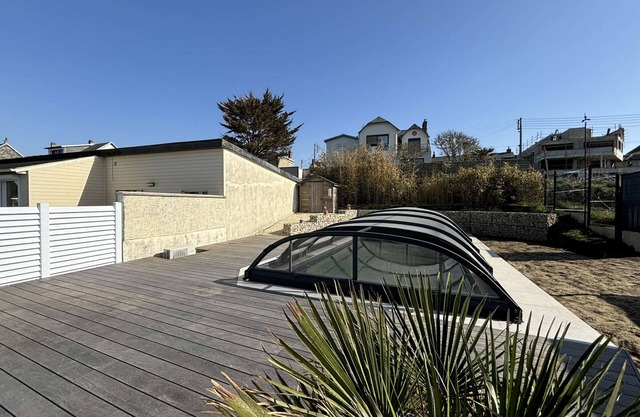 Villa 150m from beach with pool and free WiFi