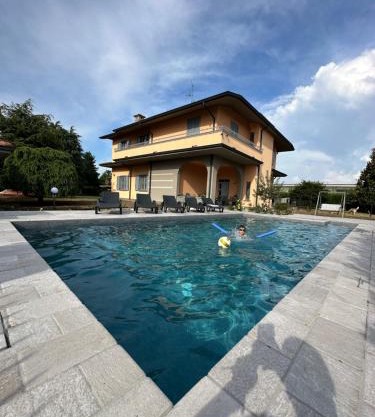 Villa 2