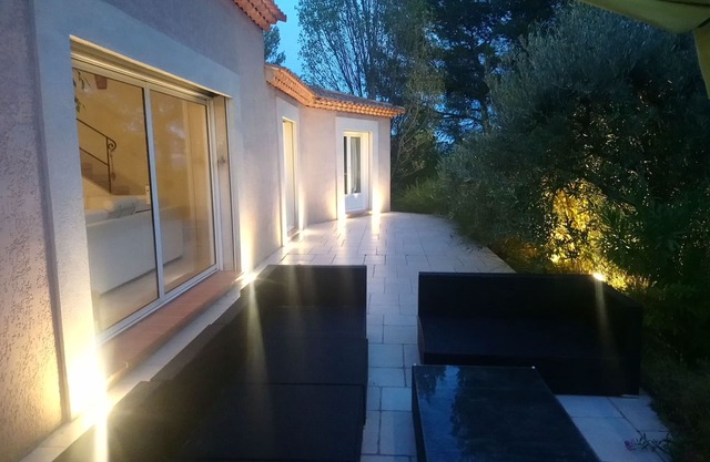 Villa 250 m2 on 4000 m2 of pine forest, swimming pool