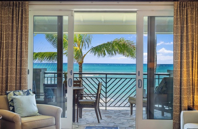 Villa 317: KING BED - Penthouse Lvl Ocean View Turtle Bay