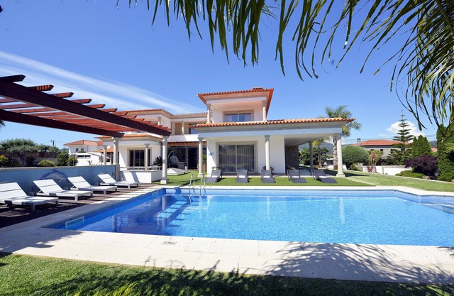 Villa 320 Holiday Villa w/Pool, Jacuzzi and Tennis