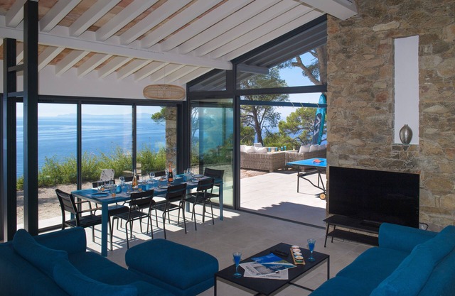 Villa 6 Chambres, Super Cavalaire,12 Personnes vue mer 180 Degrés,plage Privée
