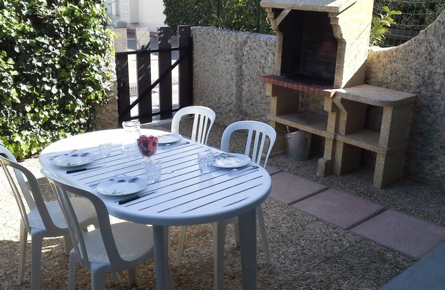 Villa 75 m2 at 50 meters from the beach 5-7 people
