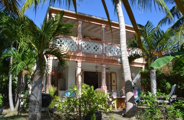 Villa 8 Personnes à 2 pas de la Plage D'orient Bay en Pleine Végétation