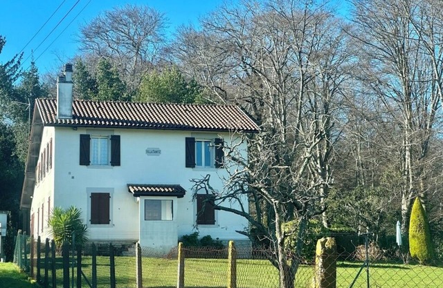 VILLA 90m2 sur ANGLET/BIARRITZ avec Terrasse Jardin &Parking -1er Étage, RDCvide
