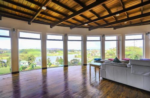 Villa Acacia Nuwara Eliya