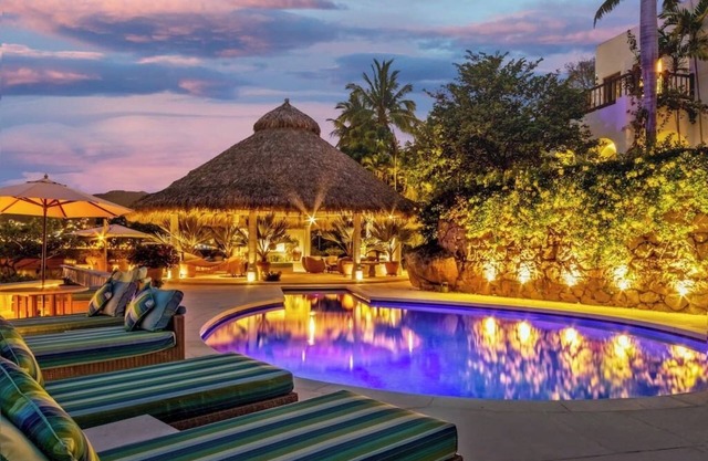 Villa Alejandra: Majestic house with private beach