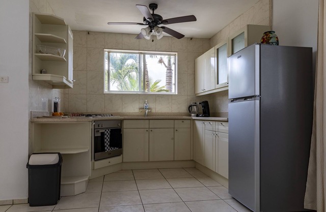 Villa Aliyah! King bed, shared pool, great view.