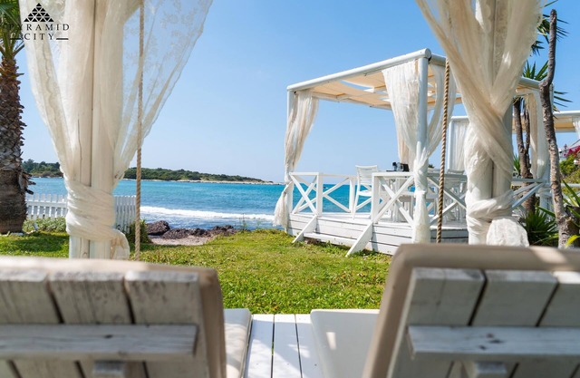 Villa Ares - Swimming Pool