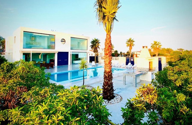 Villa Aurora