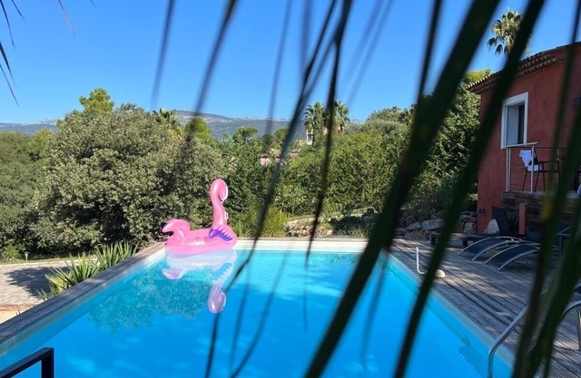 Villa Avec Piscine AU Calme EN Pleine Nature