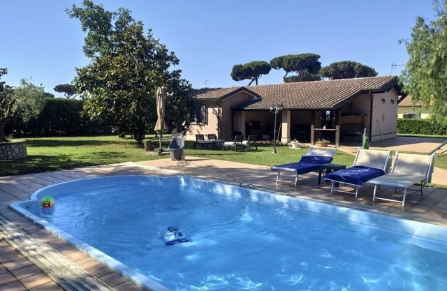 Villa Bella with pool in exclusive use