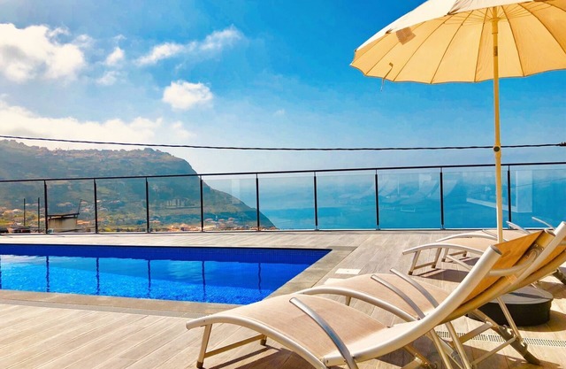 Villa Bisa dois quartos ,piscina e vista mar