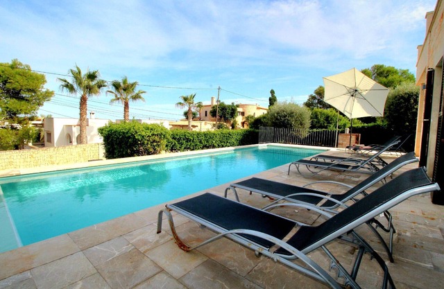 Villa 'Blue Lagoon' with Sea View, Wi-Fi and Air Conditioning