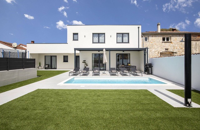 Villa Bohemian Rhapsody with Pool