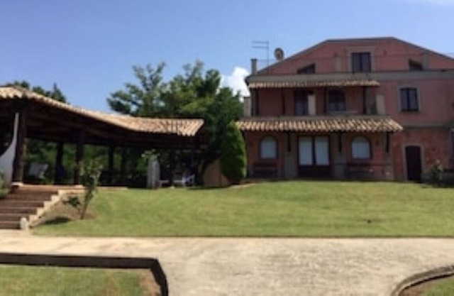 Villa by the Sea - "Villa Salamandra" with swimming pool and direct descent to the beach.