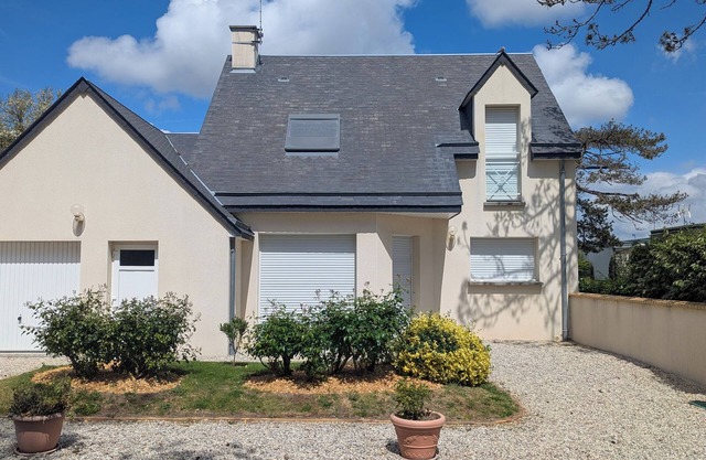 Villa BZ 1min from the sea wall and its sandy beach