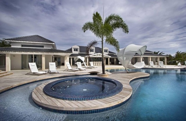 Villa C'est La Vie | Beach Front - Located in Fabulous Terres Basses with Private Pool